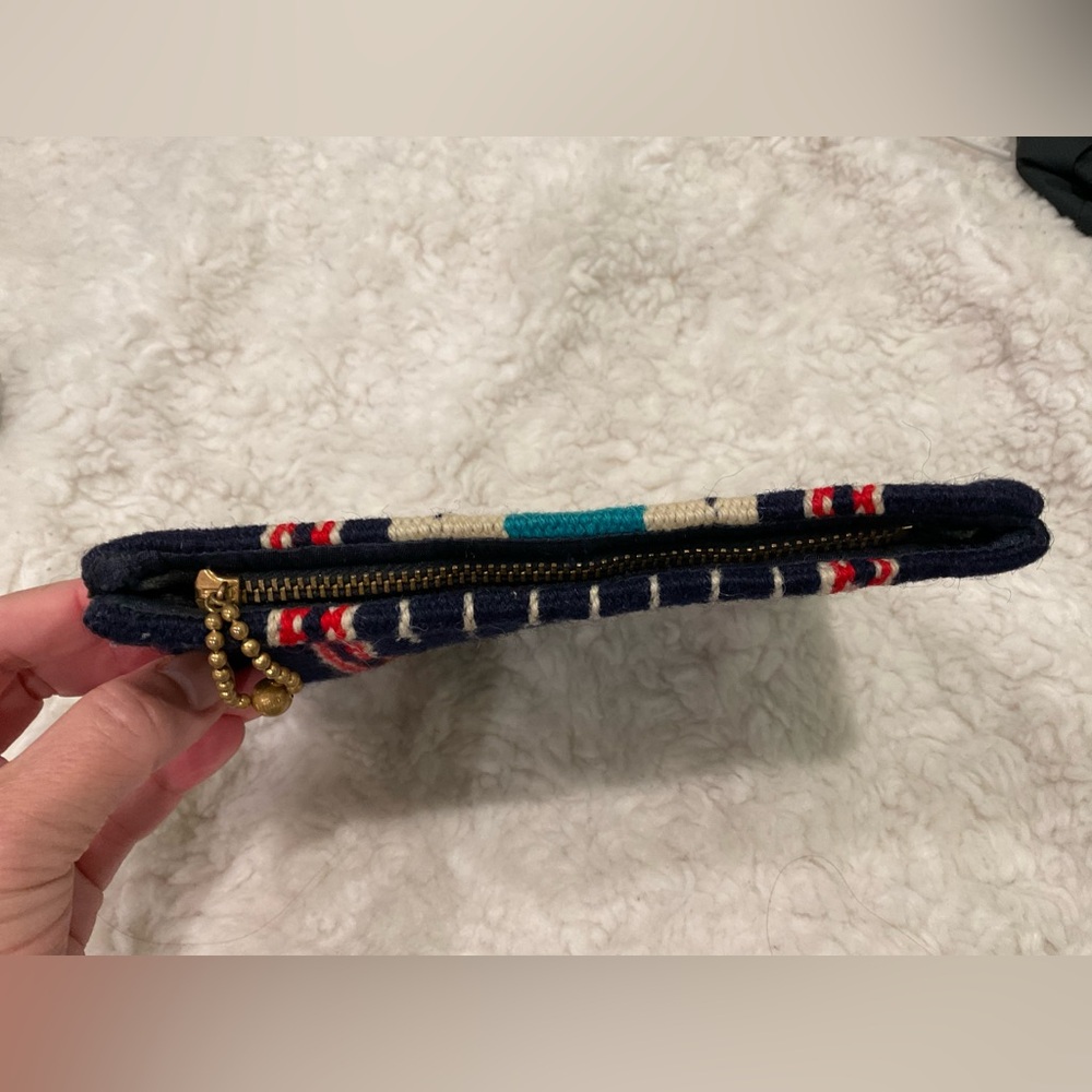 Colorful Woven Clutch - Picture 5 of 6